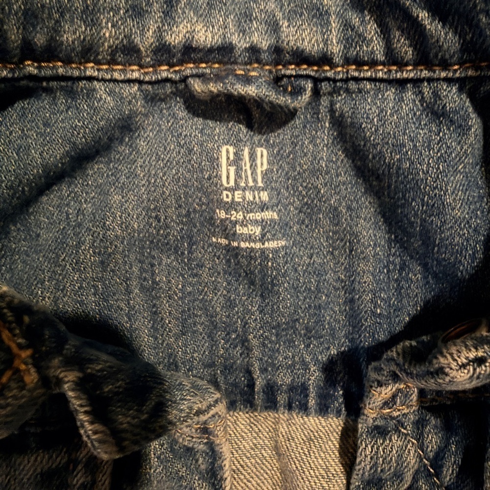 GAP Kids Classic Blue Jean Jacket - Picture 2 of 2